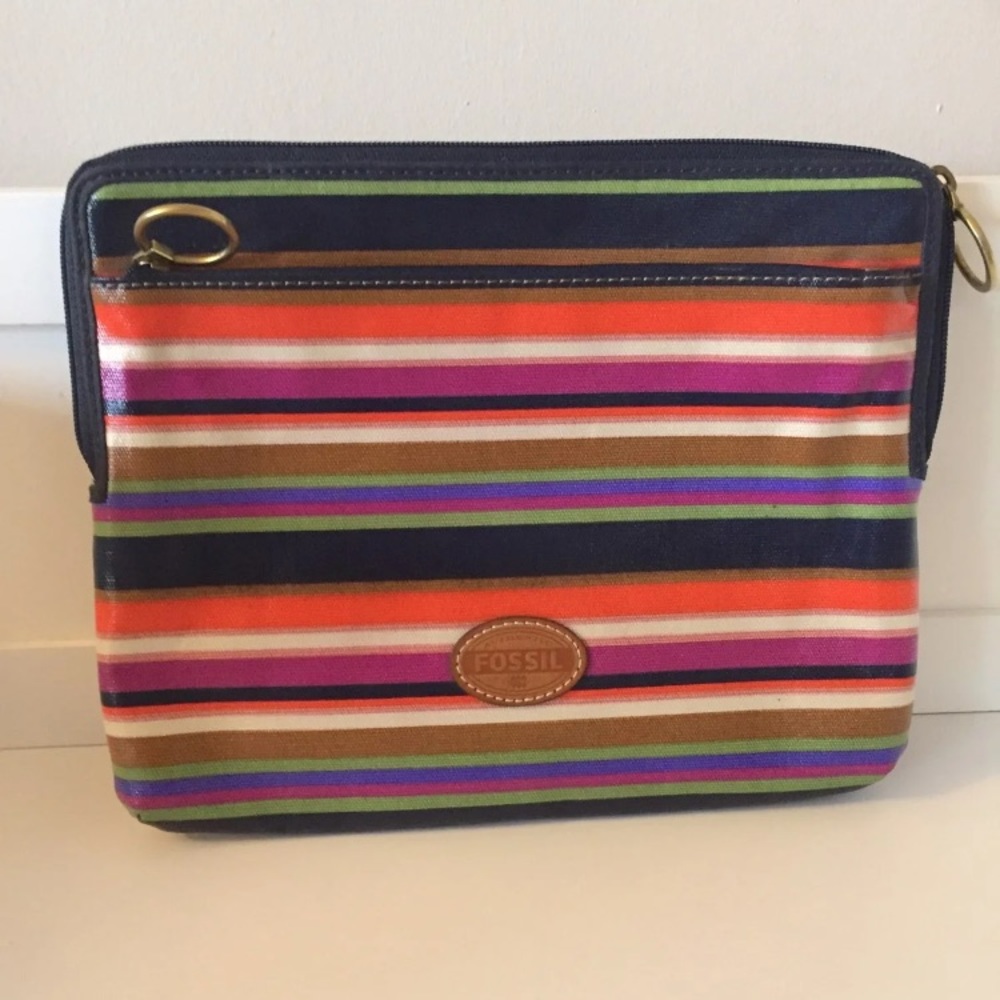 NWOT Fossil Tablet Case